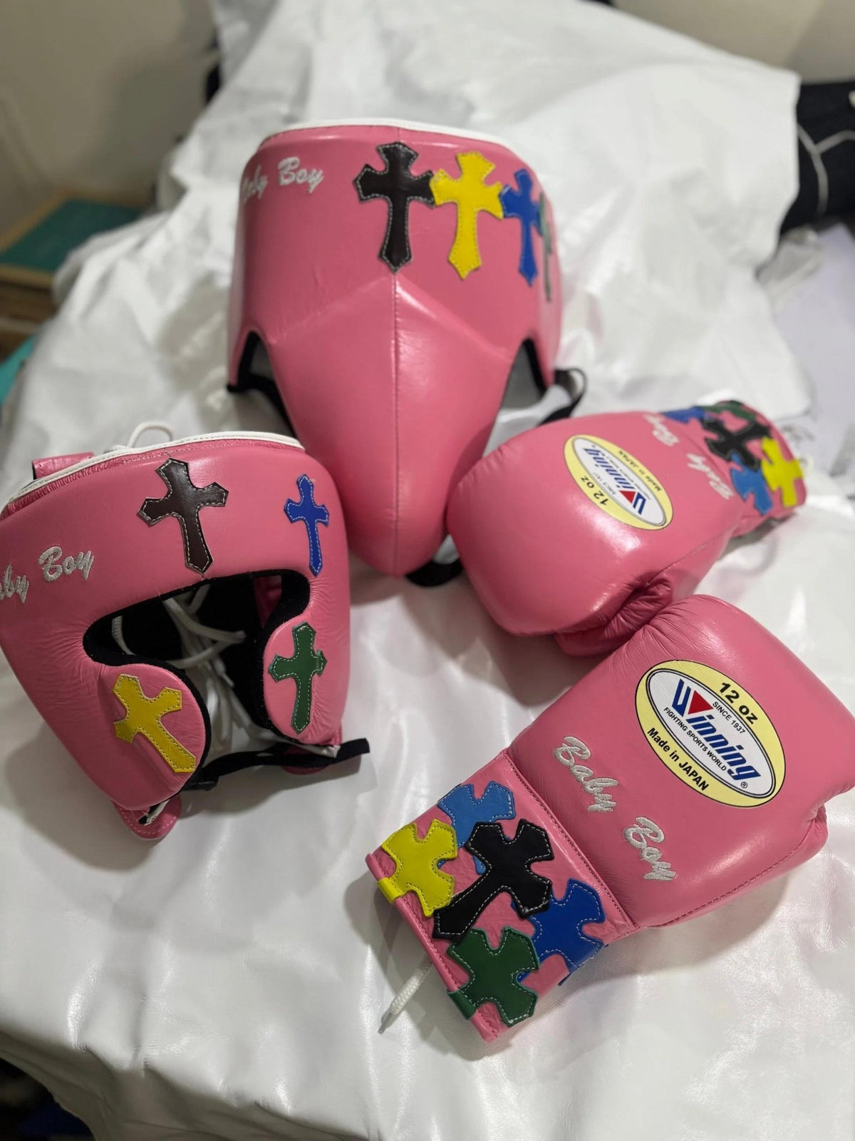 Winning 3 - in - 1 Pro Boxing Kit – Train Hard | Pink | Chrome Heart Style | | Handmade Boxing Gear by TRACHTEN HUB